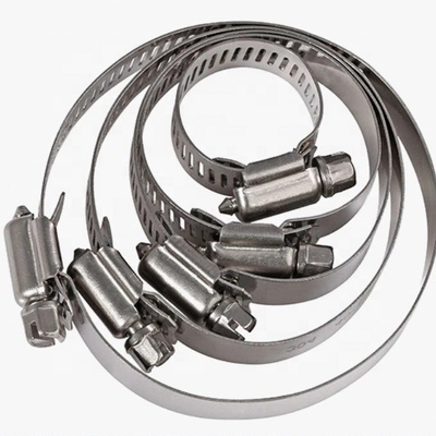 Clampada de manguera SS304 de instalación rápida al estilo alemán con material de acero al carbono y sistema de medición métrica en stock