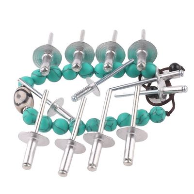 DIN Estándar de aluminio de acero inoxidable estilo de desbloqueo de agarre múltiple abierto cerrado de extremo ciego Rivet pop para productos blancos