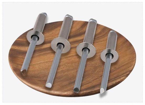 Estándar DIN ST2.4 ST3.2 ST4 ST4.8 ST6.4 Rompimiento de mandril Rivets ciegos de acero inoxidable SS304 Aluminio Estándar JIS