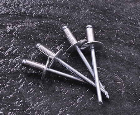Zinc acabado ANSI/ASME Estándar de fuerza de sujeción fuerte de acero Rivet de pop ciego para metal m2.5 m3 m3.5 m4.2 m4.8 m5.5 m6.3