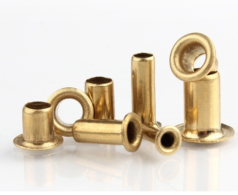 Rivet de cobre de cabeza redonda de latón estándar ISO para una construcción resistente y un diseño personalizado