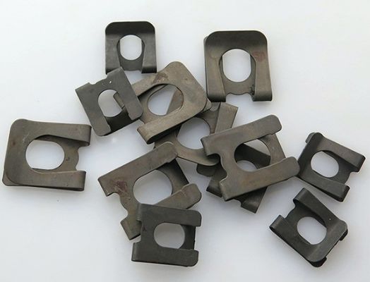 65 Eje de acero manganeso DK tipo clip de retención elástica con estilo de cuña y alta elasticidad ANSI/ASME estándar en acabado de zinc