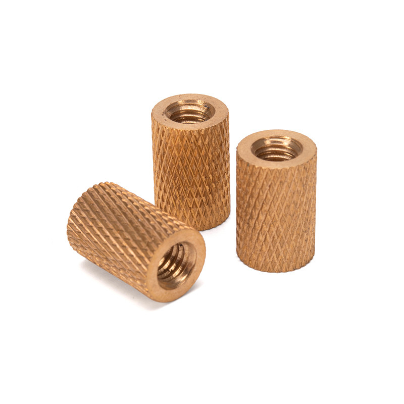 Medida métrica de acero inoxidable patrón reticulado moldeado cilindrico con ranuras de inyección de latón inserción de nuez para juguete