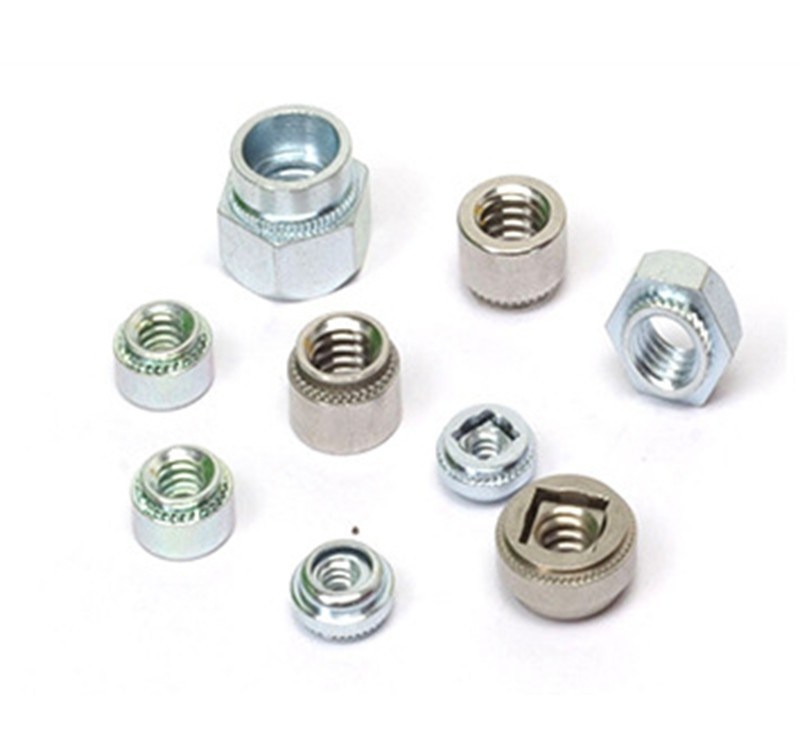 SS304 Flash ciego Floating Round Broaching Self Clinching Nuts JIS Estándar de acabado zincado para las necesidades de sujetadores métricos